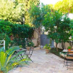 Фотографии мини отеля 
            B&B Domus Aurea