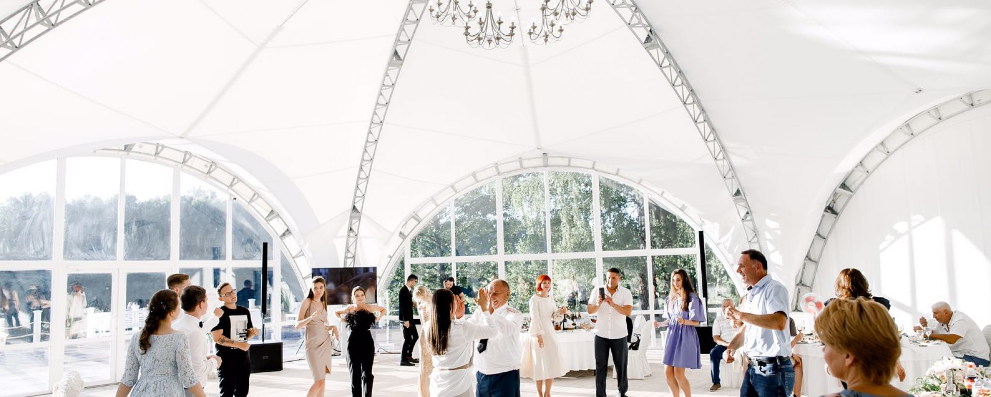 Фотографии летней террасы Панорамный шатер Жемчужина