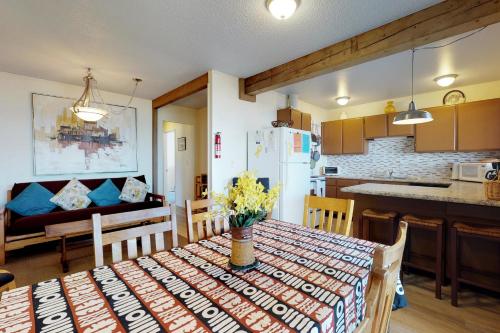 Фотография гостевого дома Beach Retreat -- Lower Retreat