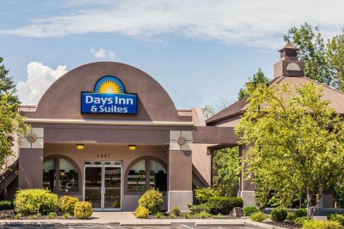 Фотография гостиницы Days Inn & Suites by Wyndham Lexington