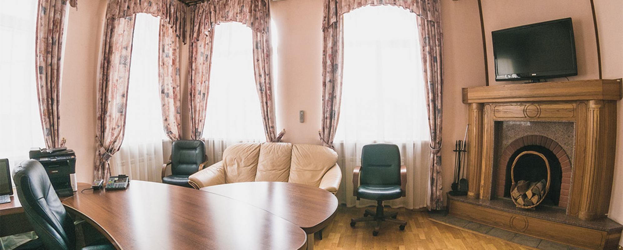 Фотографии комнаты для переговоров Каминный зал