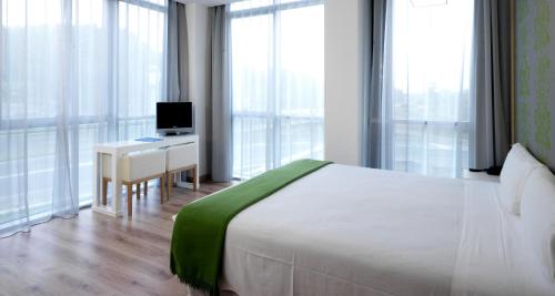 Фотография гостиницы NH La Avanzada