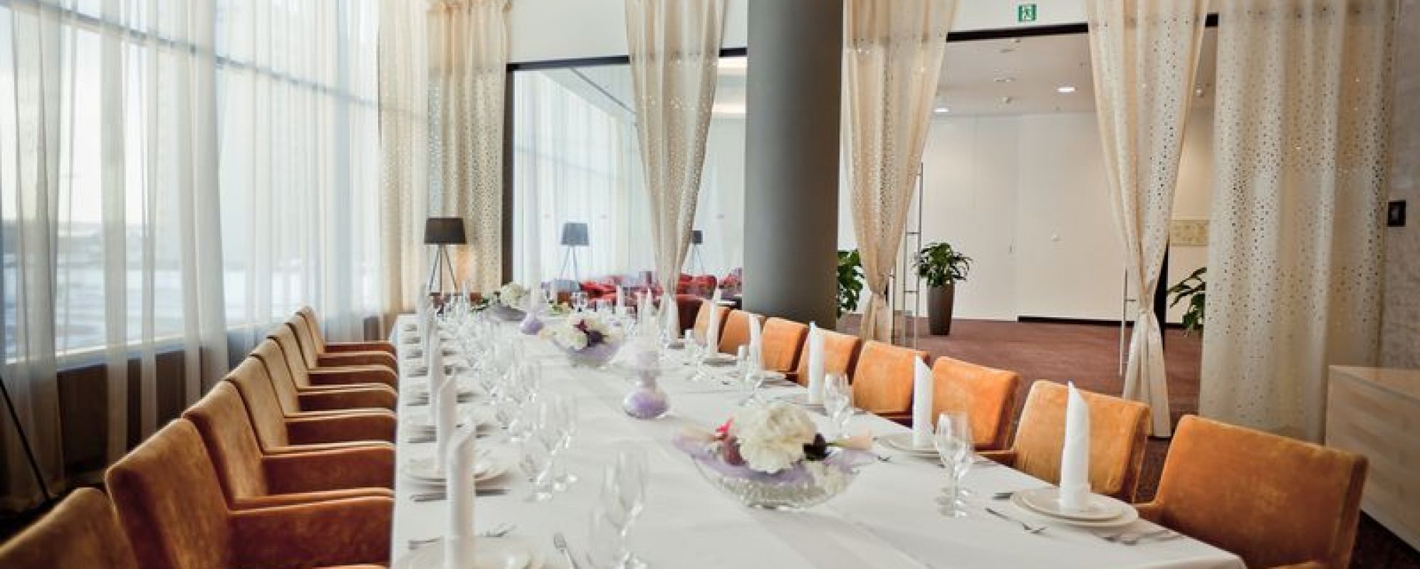 Фотографии банкетного зала Скайлайт