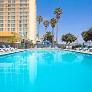 Фотографии гостиницы
Crowne Plaza Hotel Ventura Beach, an IHG Hotel