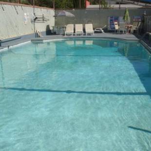 Фотографии мотеля
Safari Motor Inn - Joshua Tree