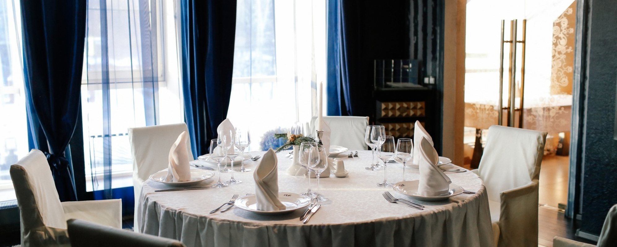 Фотографии банкетного зала La Rose D’Or Каминный зал