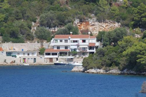 Фотография гостевого дома Apartments by the sea Pasadur, Lastovo - 8391