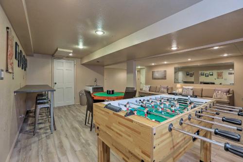 Фотографии гостевого дома
Old Town Arvada Family Home with Deck and Game Room!