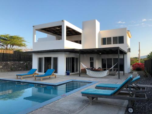 Фотография гостевого дома Turtles Nest Villa