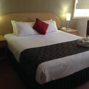 Фотографии мотеля
Statesman Hotel