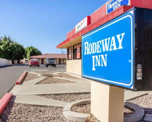 Фотография гостиницы Rodeway Inn Old Town Scottsdale