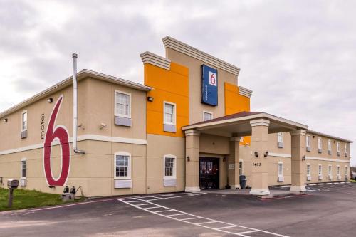 Фотография гостиницы Motel 6-Jourdanton, TX