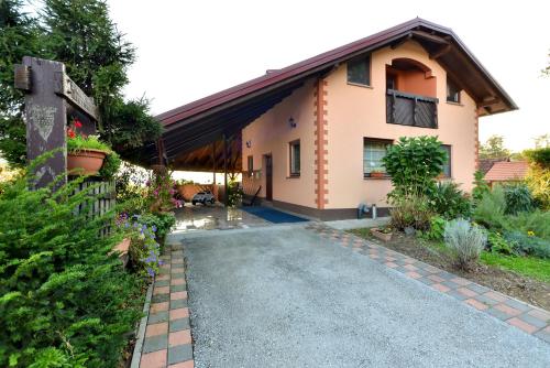 Фотография гостевого дома Kuća za odmor Mateja Varaždinske Toplice