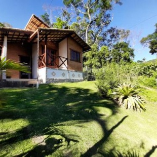 Фотография гостевого дома Chalé com cachoeira , próximo ao centro lumiar