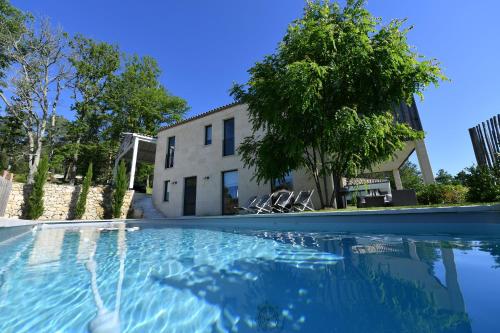 Фотография гостевого дома Saint-Emilion Golf - Villa St Andrews