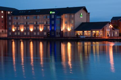 Фотография гостиницы Holiday Inn Express Cardiff Bay, an IHG Hotel