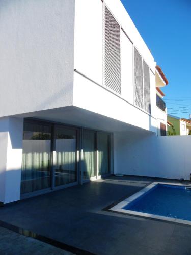 Фотография Коттеджа Charmy Villa Estoril by Amber Star Rent