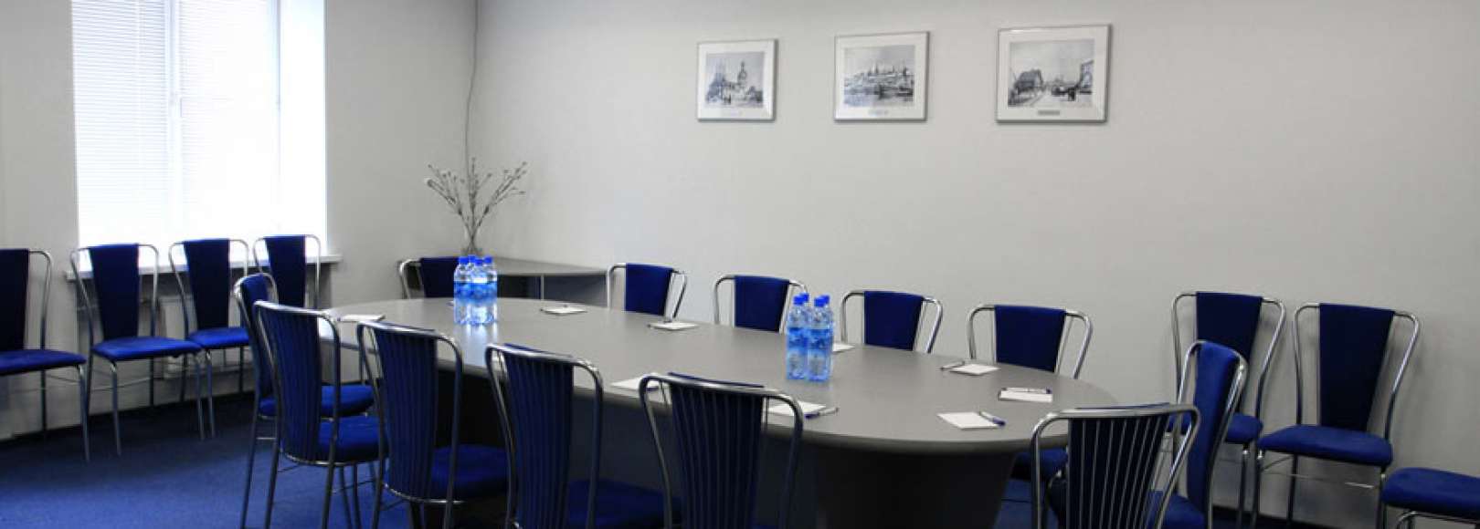 Фотография комнаты для переговоров Новинка