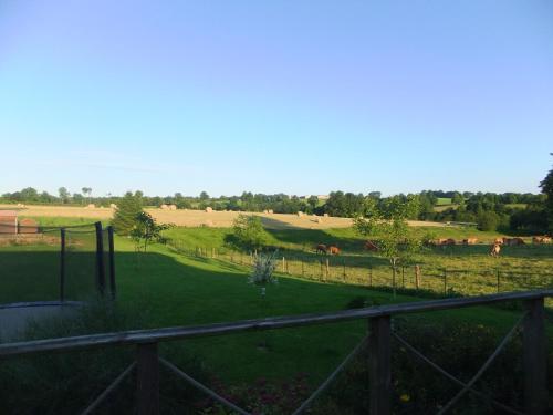 Фотография гостевого дома La THIBAUDIERE Glycine