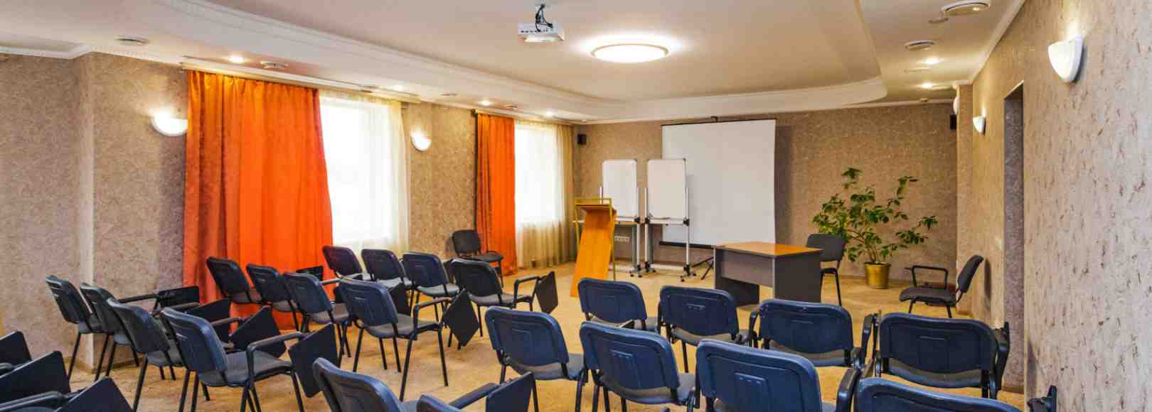 Фотография конференц-зала Маяк