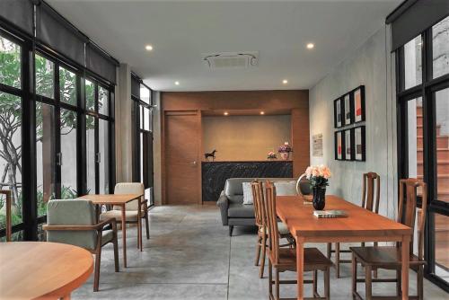 Фотография гостиницы Cherlock hotel