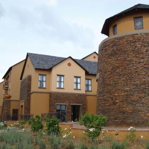 Фотография гостиницы Royal Elephant Hotel & Conference Centre