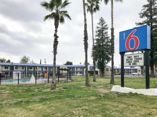 Фотография гостиницы Motel 6-Visalia, CA