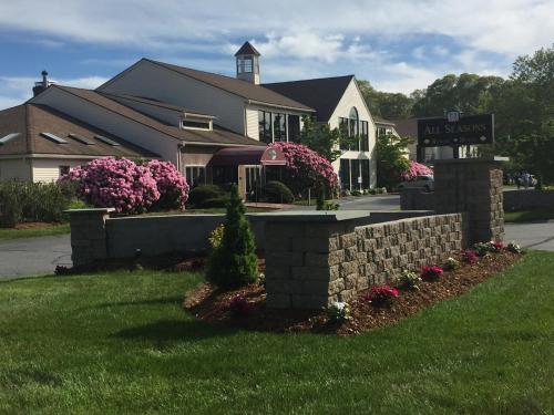 Фотография гостиницы All Seasons Resort