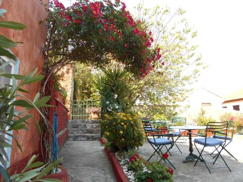 Фотография гостиницы Byron Hotel