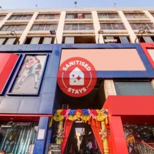 Фотография гостиницы Capital O 67305 Hotel Divira Inn