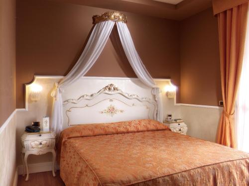 Фотография гостиницы Hotel Confine