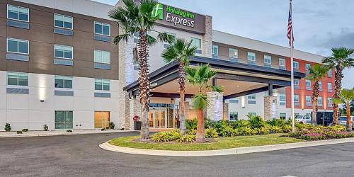 Фотография гостиницы Holiday Inn Express - Fort Walton Beach Central, an IHG Hotel