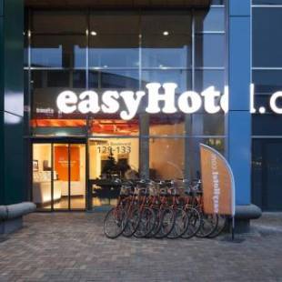 Фотографии гостиницы 
            easyHotel Amsterdam Arena Boulevard