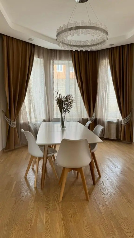 Фотографии Коттеджа 
            Дом в микрорайоне Универ-Сити 49