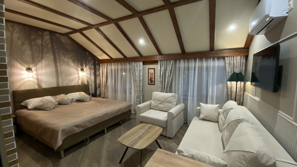 Фотография квартиры Апартаменты ВИП 6 Дворик Друзей