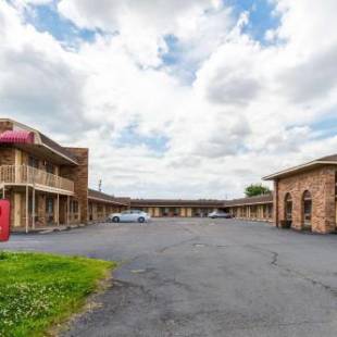 Фотографии гостиницы
Econo Lodge & Suites Brinkley