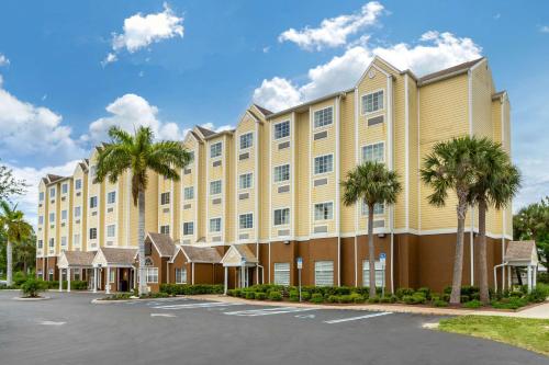 Фотография гостиницы Quality Inn & Suites Lehigh Acres Fort Myers