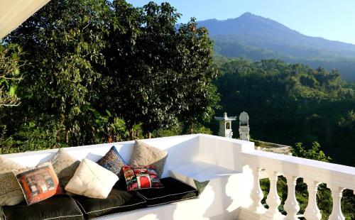 Фотографии гостевого дома 
            Pondok Plantation Luxury Mountain Escape Bedugul