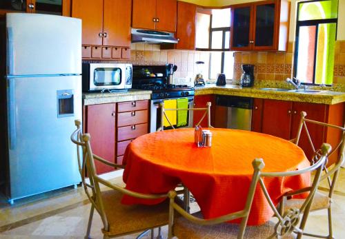 Фотография гостиницы Hotel Palmas De Cortez