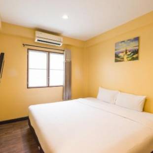 Фотографии гостиницы
The Corner Ratchada