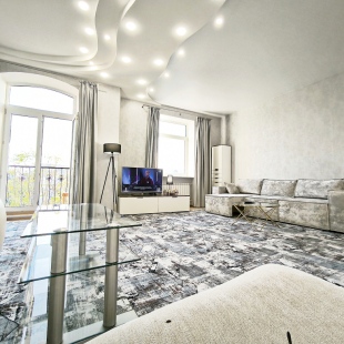 Фотография квартиры Апартаменты Центр Легендарный Дом под Шпилем | Огромная Трёшка