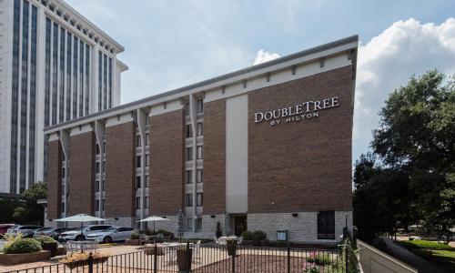 Фотография гостиницы DoubleTree by Hilton Montgomery Downtown
