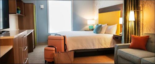 Фотографии гостиницы 
            Home2 Suites By Hilton Jacksonville South St Johns Town Ctr