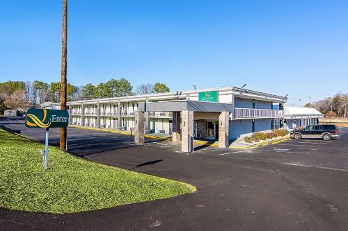 Фотография гостиницы Quality Inn Concord Kannapolis