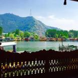 Фотография гостиницы New Sea Palace Houseboats