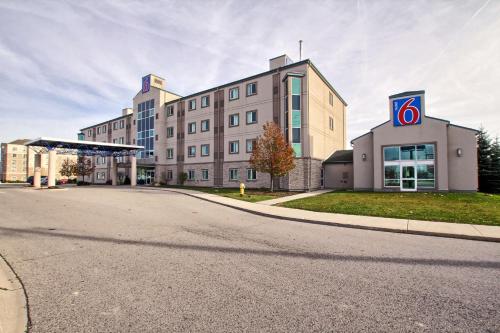 Фотография гостиницы Motel 6-London, ON - Ontario