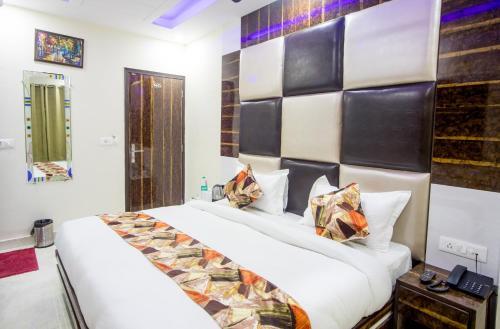 Фотография гостиницы Hotel Harsha International - 5 Minutes from New Delhi Railway Station