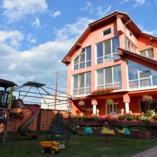 Фотографии гостевого дома
Casa Leucian