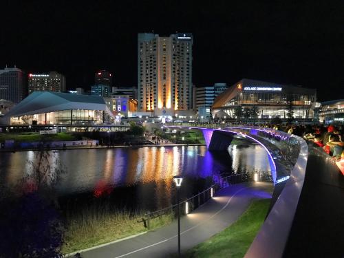 Фотография апарт отеля Hello Adelaide Motel and Apartments