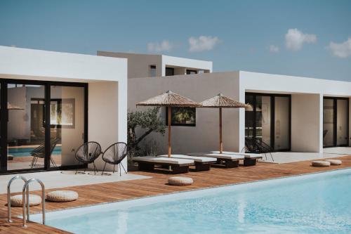 Фотографии апарт отеля
HOOGA Feel The Cosiness & Mysa Restaurant , Preveza